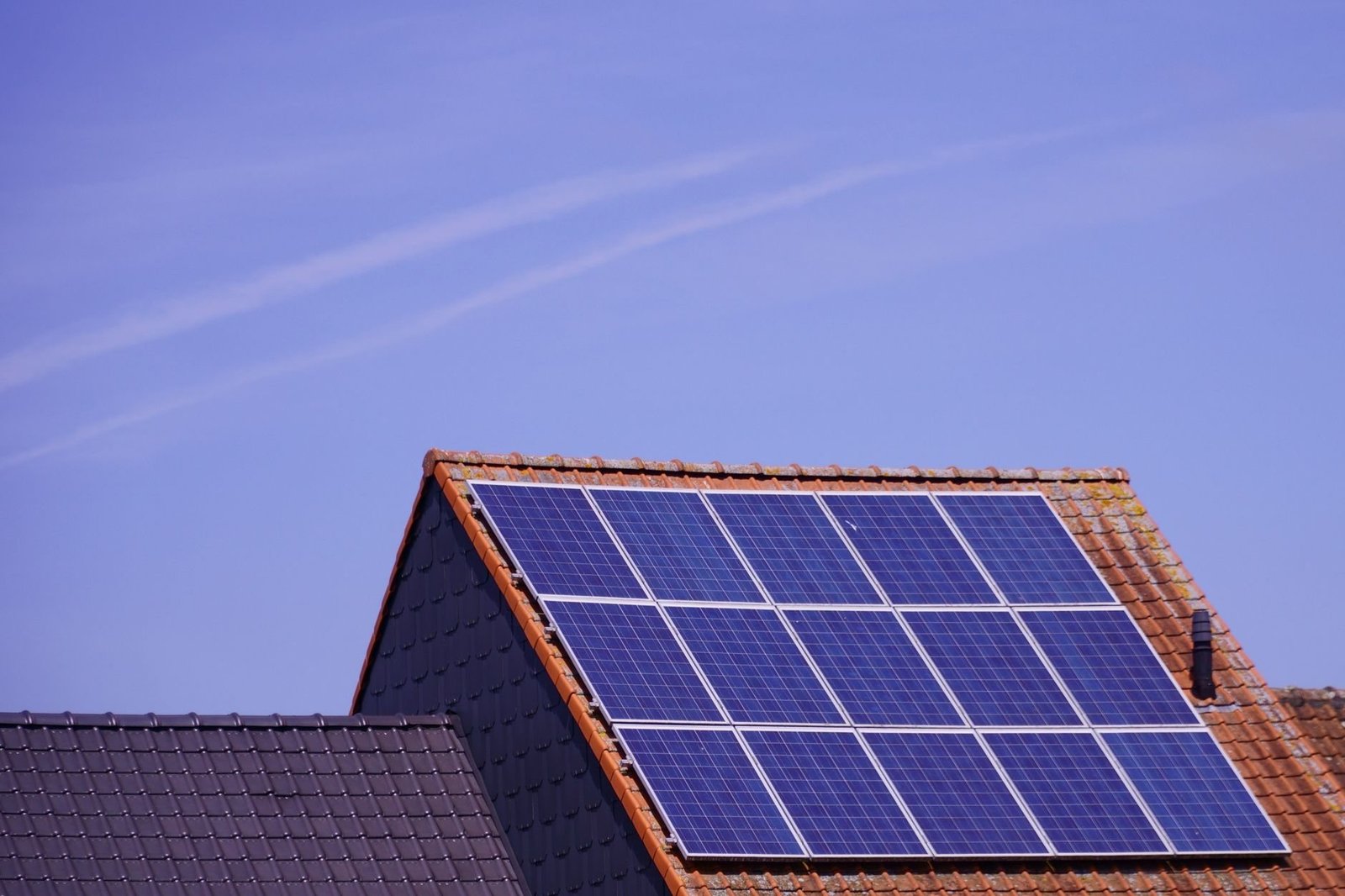 Solaranlage finanzieren: Ratenkredit oder KfW?